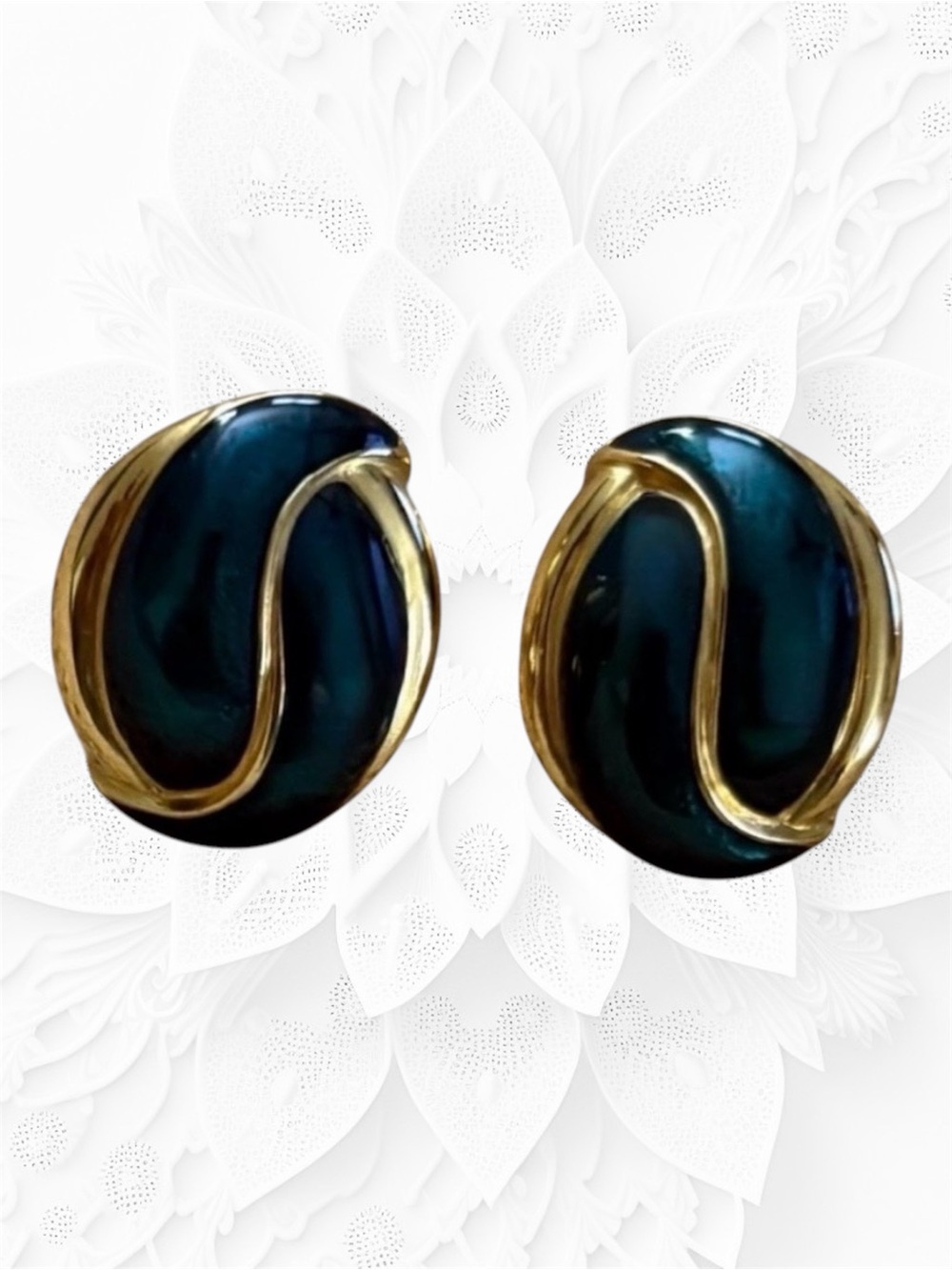 Vintage Trifari Signed Green Post-Style Pierced Earrings